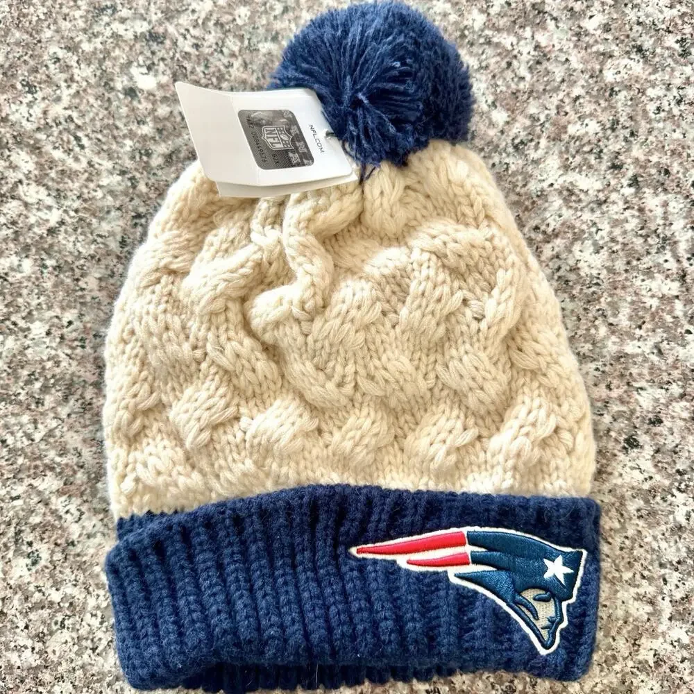 New England Patriots Womens Cable Knit Pom Beanie Cream Navy NFL NWT Winter Hat